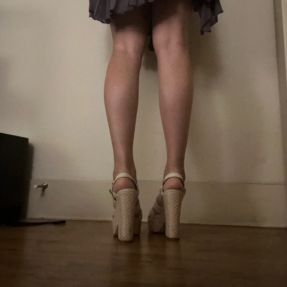 Liora Platform Sandals - Picture 6 of 8